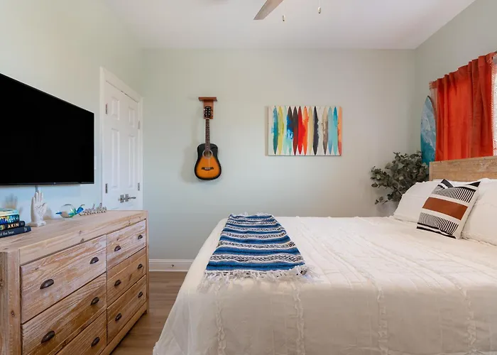 Unobstructed Panoramic Beachfront 4 Bd*Sleeps 14!