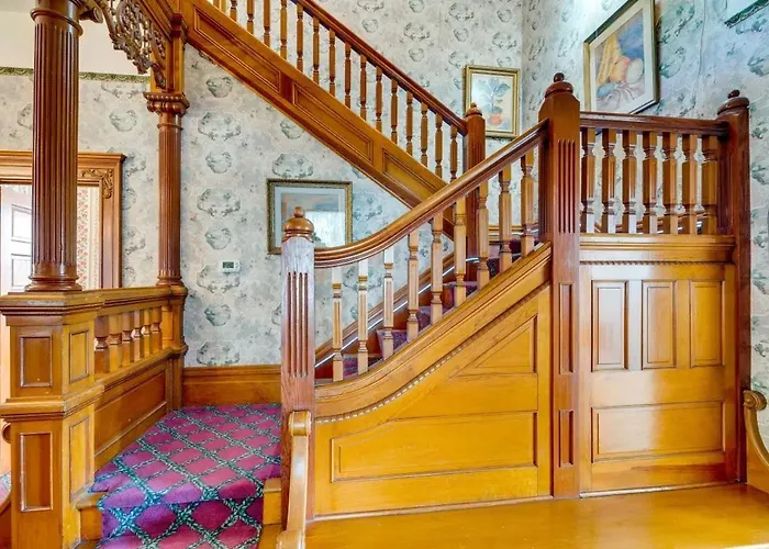 Lodi Hill House