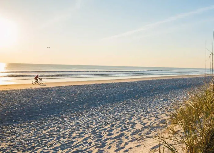 Beautiful And Modern Apartment Close To The Beach By Beahost Rentals Num1
