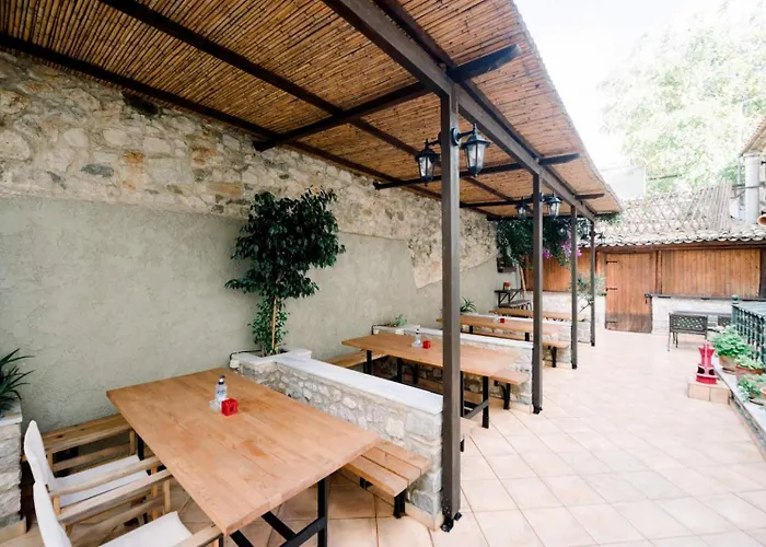 Ntouana hotel