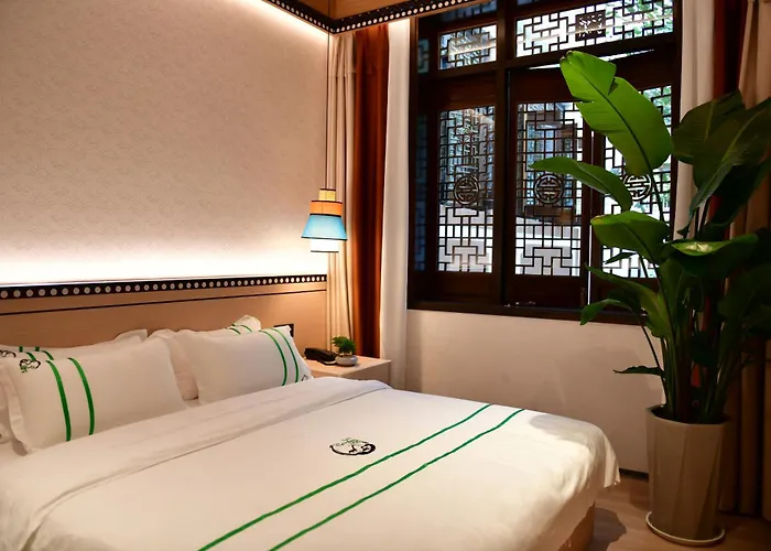 Xishu Garden Inn 熙蜀酒店