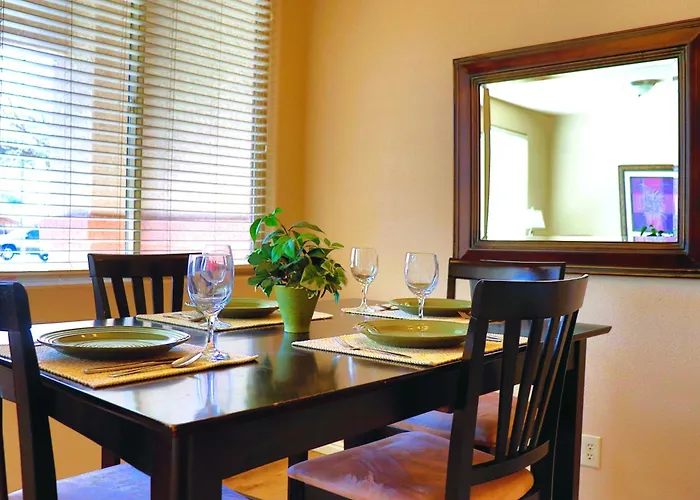 Luxurious Condo At The Springs By Cool Properties