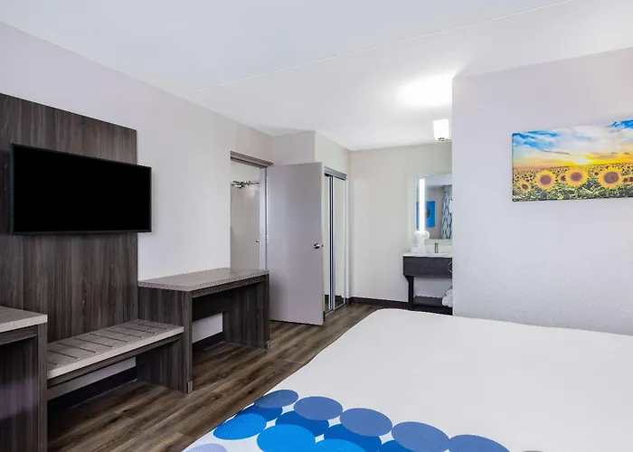 Wingate By Wyndham Wichita Airport