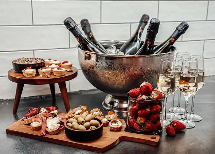 Aloe Boutique Hotel & Suites - Adults Only