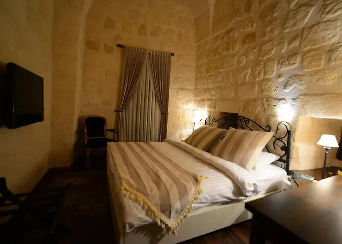 Shmayaa Hotel