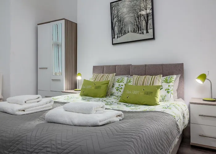Modern 3Br Near Docks Free Parking Fast Wi-Fi