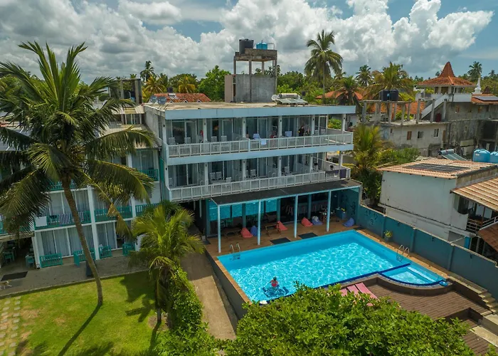 Beachmirissa Hotel