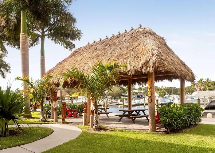 Ramada By Wyndham Sarasota Waterfront