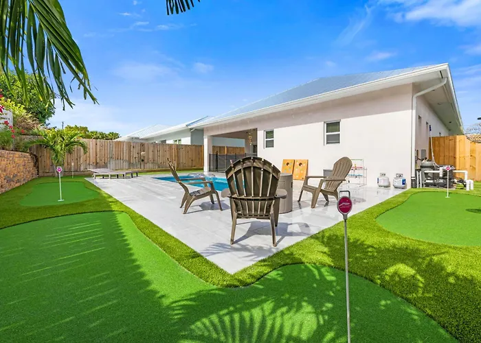 New Build- Mini Golf Course-Heated Saltwater Pool-Game Room