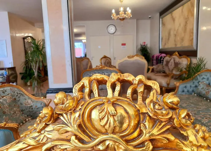 HOTEL ROYAL Paris Ivry