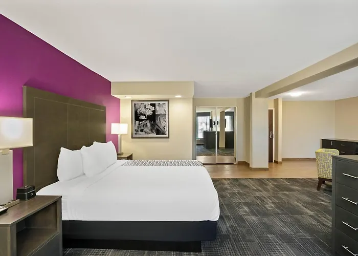 La Quinta By Wyndham Columbus Ms