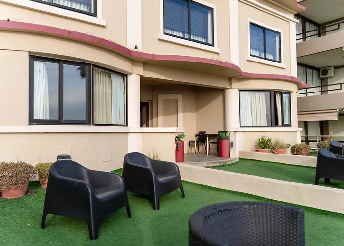Hotel Genoves