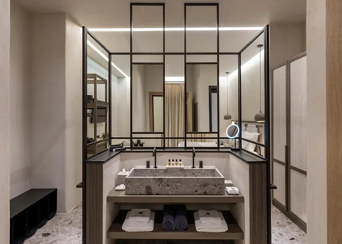 Aeonic Suites And Spa