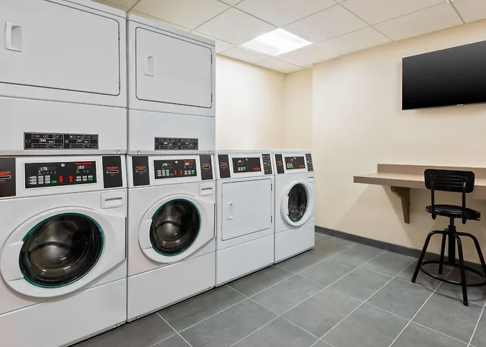 Hyatt House Orlando Airport