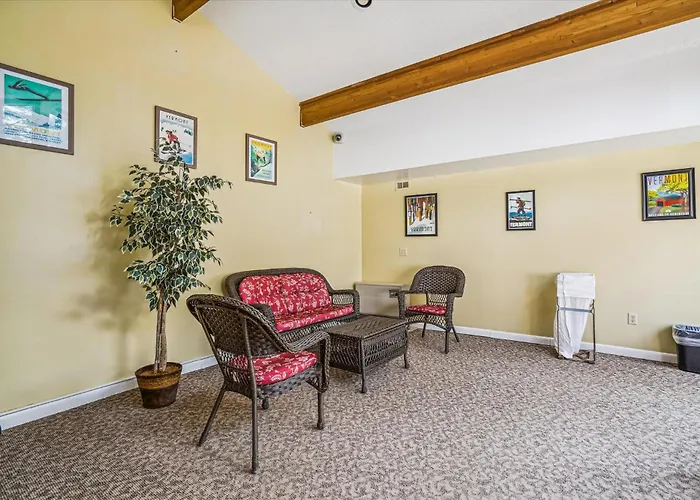 219 Cedarbrook Hotel Room