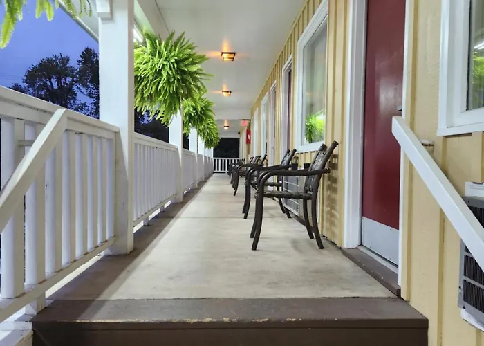 Homestead Motel
