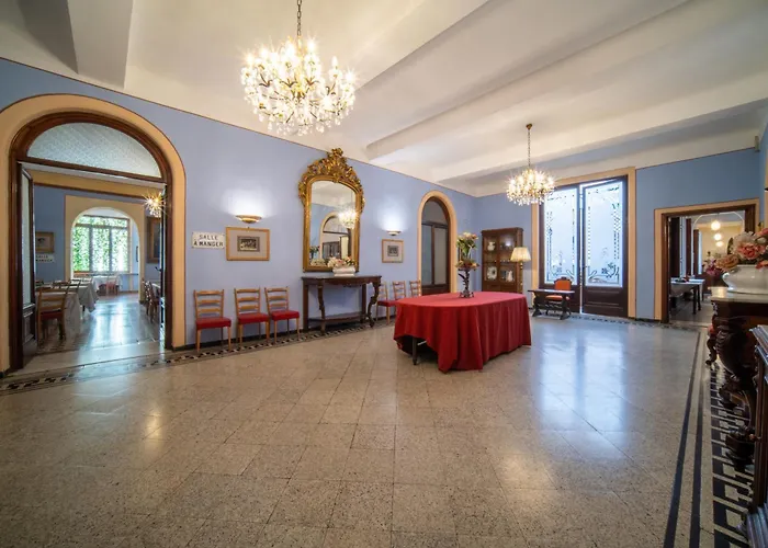 Royal Victoria Hotel