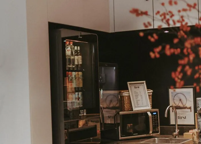 Boutique Hotel First City