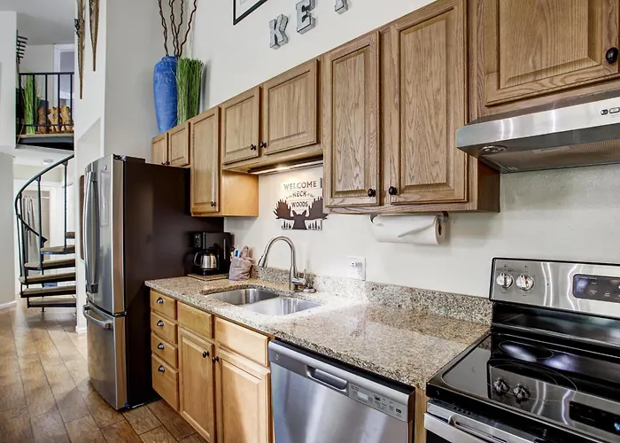 Luxury 2 Bedroom Condo With Pool Hot Tub And Sauna