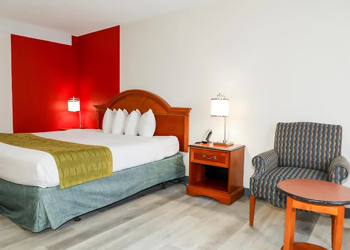 Ramada By Wyndham Cumberland Downtown