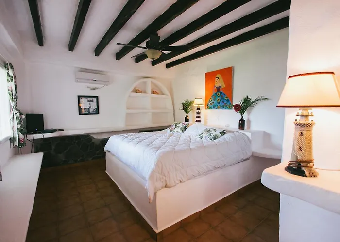 Oceanfront Bungalows - Paradise Rentals