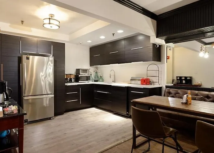 Independence Square 310, Chic, Remodeled Studio W/ Great Location In Aspen, A/C, & Kitchenette
