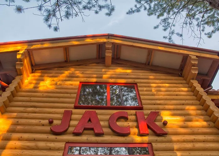 Jack Family Hotel