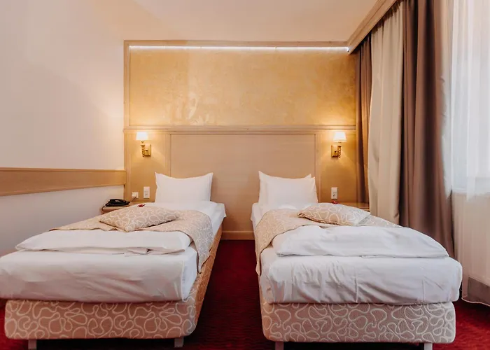 Hotel Lacu Rosu