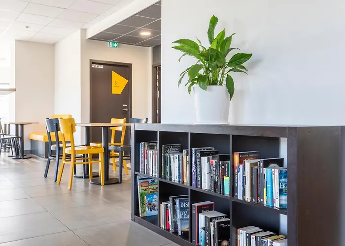 B&B Hotel Saint-Martin-De-Crau Alpilles Camargue