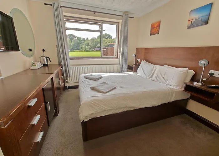 Little Foxes Hotel & Gatwick Airport Parking