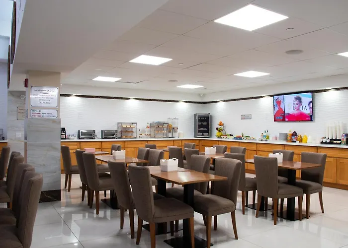 Lic Plaza Hotel