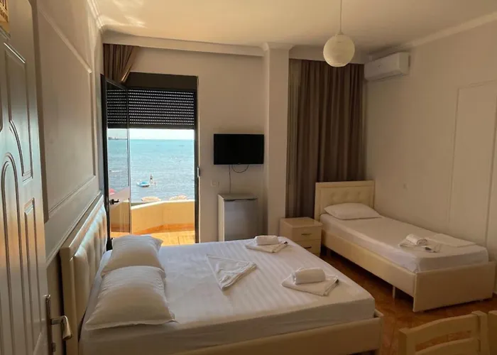Hotel Tirona