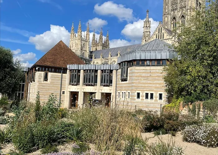 Canterbury Cathedral Lodge