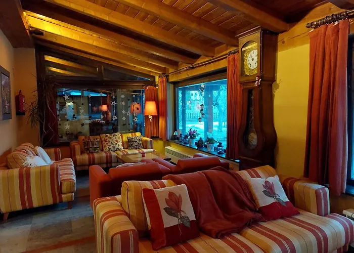 Hotel Saurat