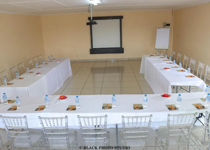 Meet Mekaar Resorts - Nquthu Hotel