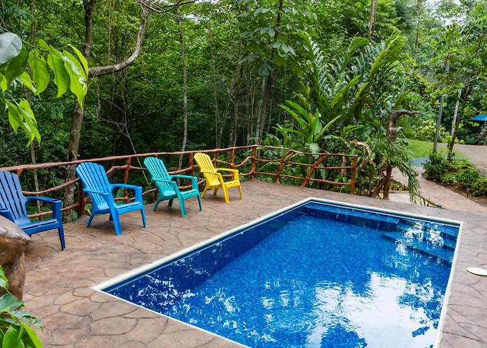 Hidden Paradise Lodge