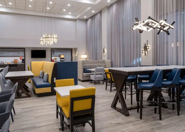 Hampton Inn & Suites Agoura Hills