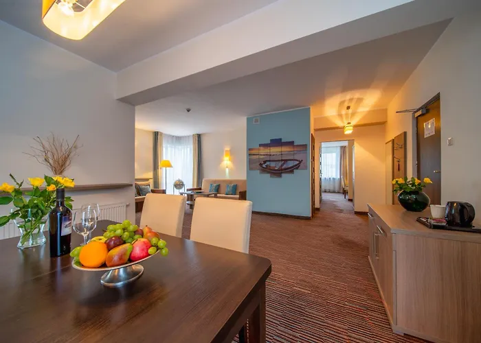 Hotel Gromada Arka Lux