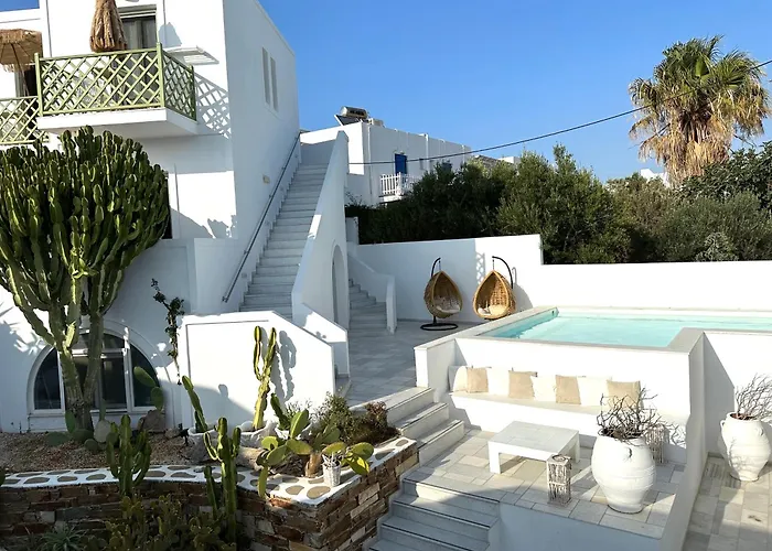 Artemis Hotel