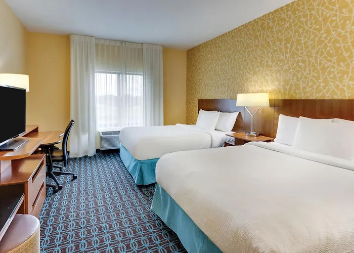 Fairfield Inn & Suites By Marriott Dunn I-95