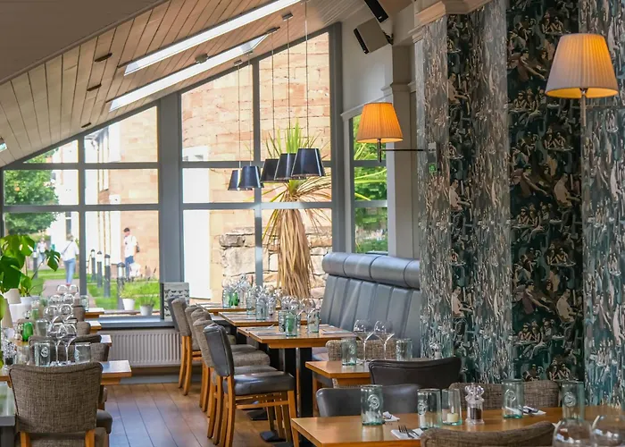Glen Mhor Hotel At Uile-Bheist 'Brewstillery'