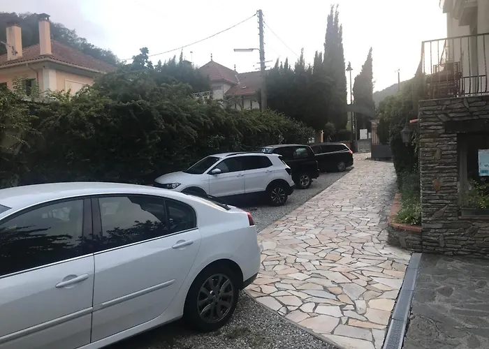 Hébergements à La Rive, Accueil ouvert tous les jours jusqu'à 20h00 dernier délai, depuis 30 ans ! Réserver ici svp ! Merci ! Aucun règlement à distance accepté, Paiement par CB, Espèces, Chèque ou Chèques-Vacances impérativement à la remise des clef