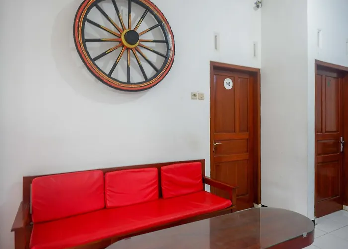Reddoorz Near Alun Alun Wonosobo 2