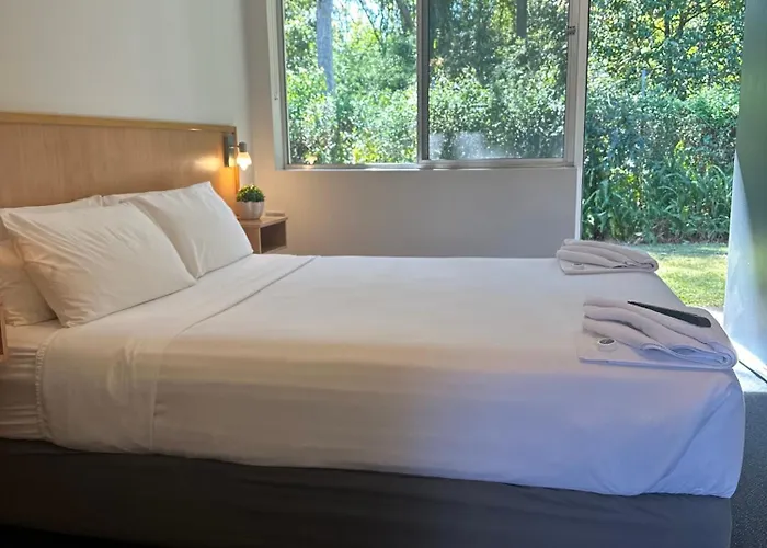 Bull And Bush Hotel