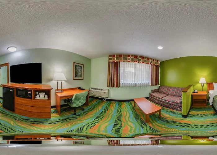 Quality Inn & Suites Medford Airport