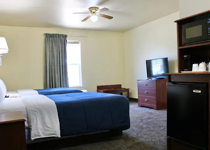 Candlelight Inn & Suites Hwy 69 Near Mcalester