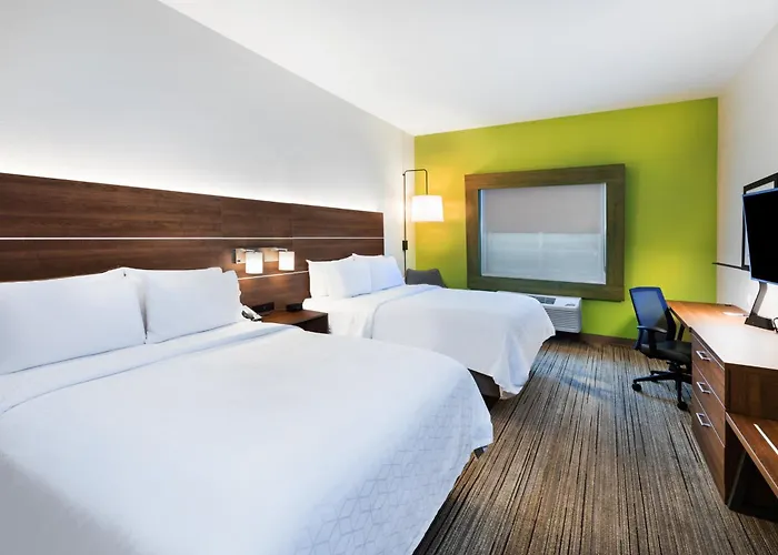 Holiday Inn Express & Suites Junction By Ihg