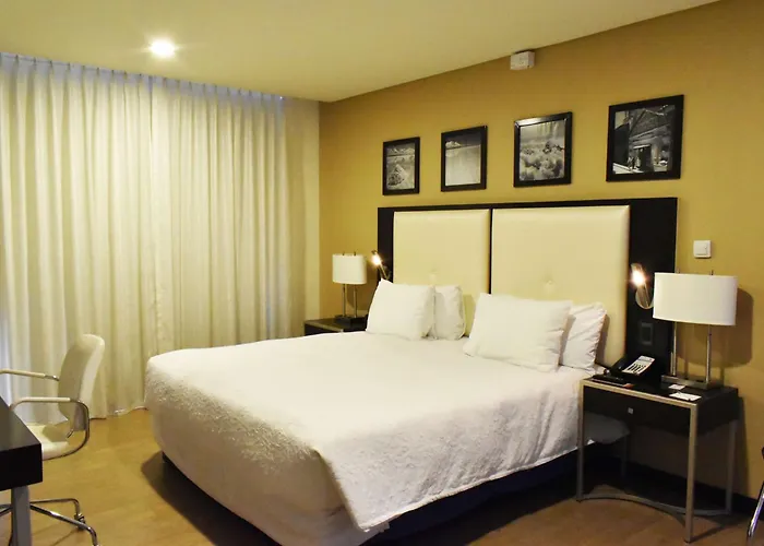 Hampton By Hilton Santa Cruz