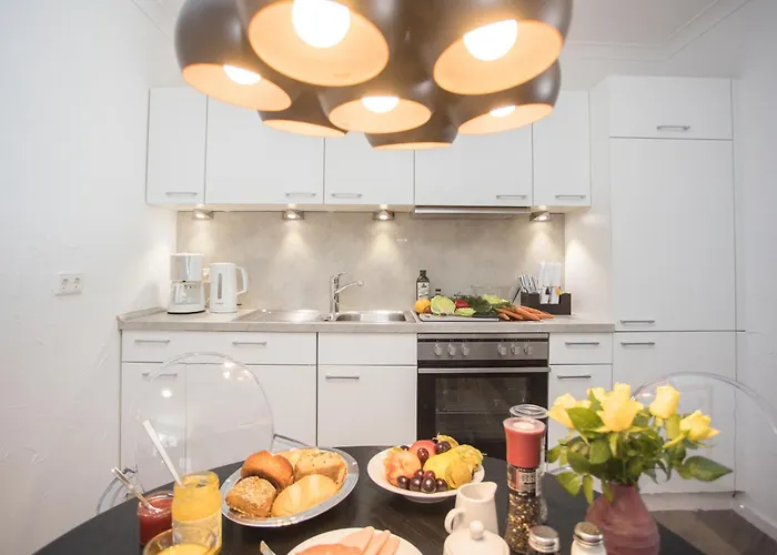 THE SUITE Winterberg Deluxe - Exklusive Ausstattung, Bestlage zwischen Skikarussell und Marktplatz, eigener Garten, Ski- und Fahrradraum, ruhige Südausrichtung, WLAN, hundefreundlich