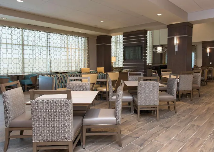 Hampton Inn & Suites Grand Rapids Downtown